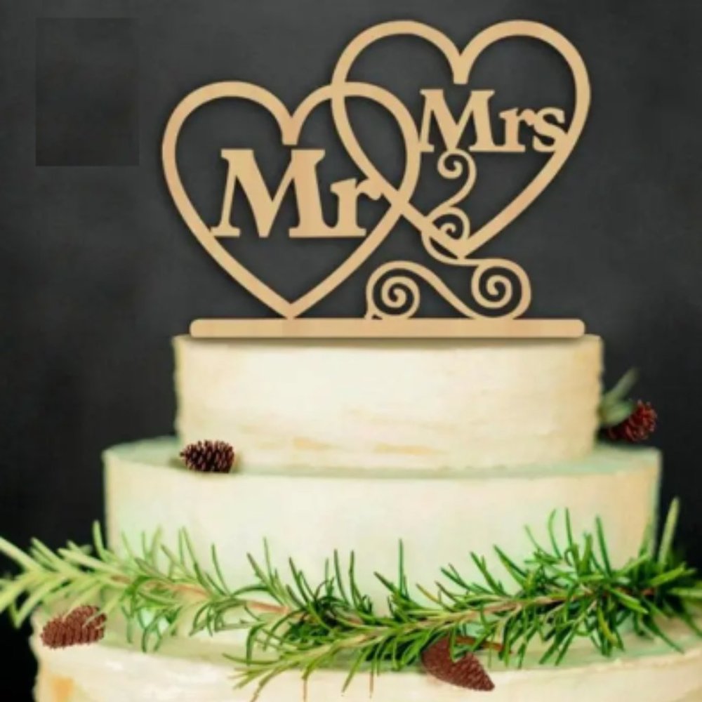 B185-NEW Mr & Mrs 2 Heart Wooden Cake Topper 5.5x5.12